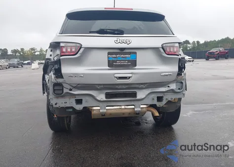 2018 Jeep Compass Latitude 4X4 z USA, uszkodzony, nr VIN 3C4NJDBB1JT331764